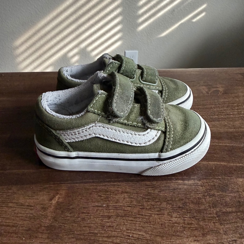 Vans Old Skool V Toddler Size 5.0 Olive Green Suede Canvas Sneakers VN0A38JN7W0